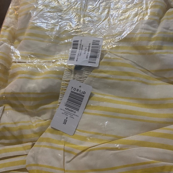 Torrid Maxi Challis Sleeveless Tiered Dress Yellow/white Stripes new - Picture 10 of 12